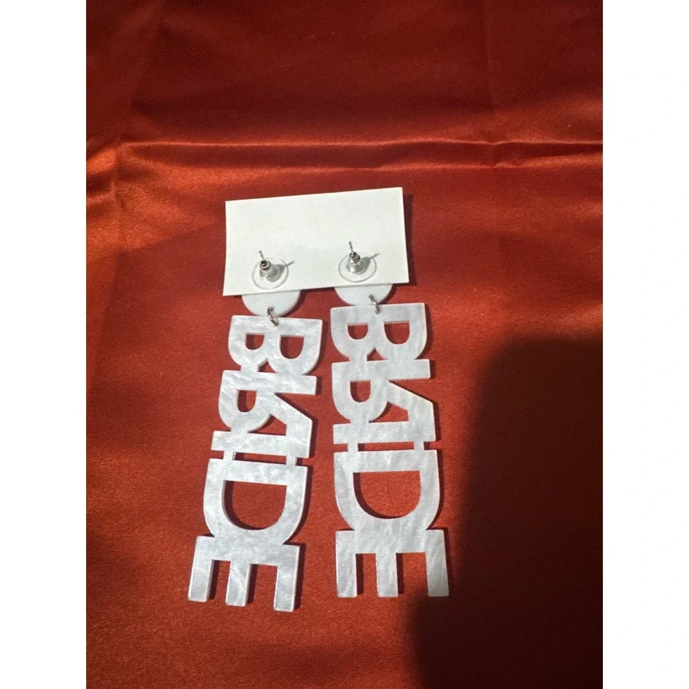 the ring box brand new